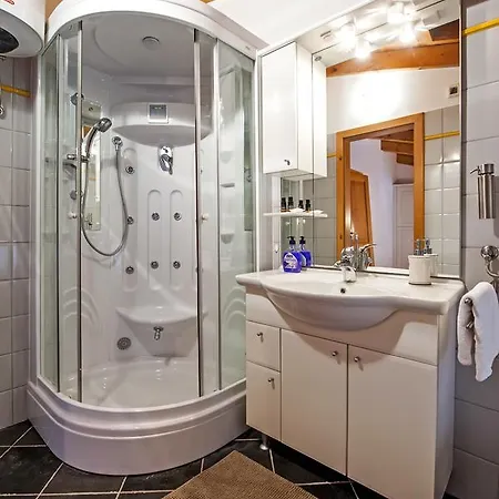 Monte Holiday Home With Jacuzzi Rovinj Exterior photo