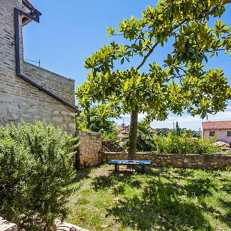 Monte Holiday Home With Jacuzzi Rovinj Exterior photo