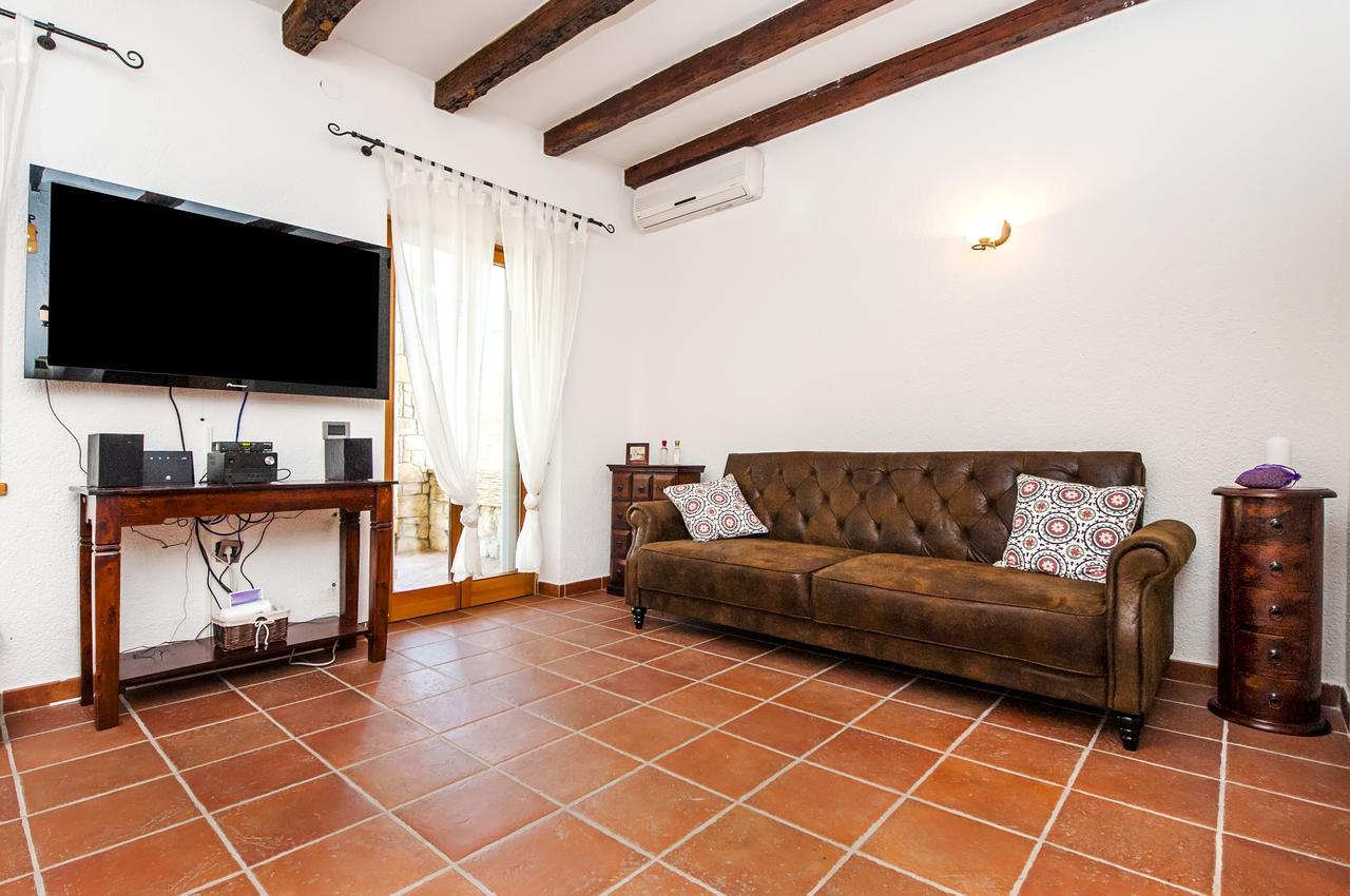 Holiday home Monte With Jacuzzi