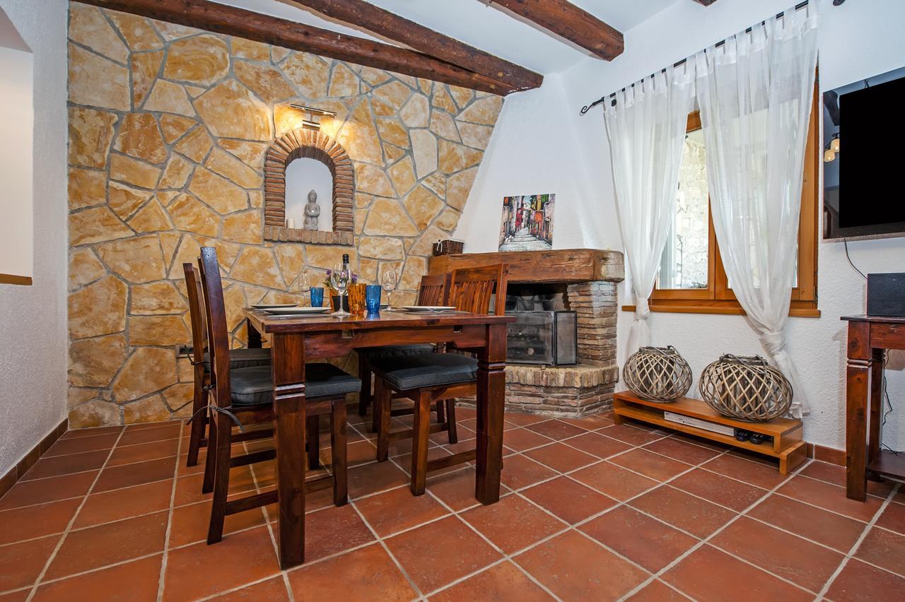 Holiday home Monte With Jacuzzi