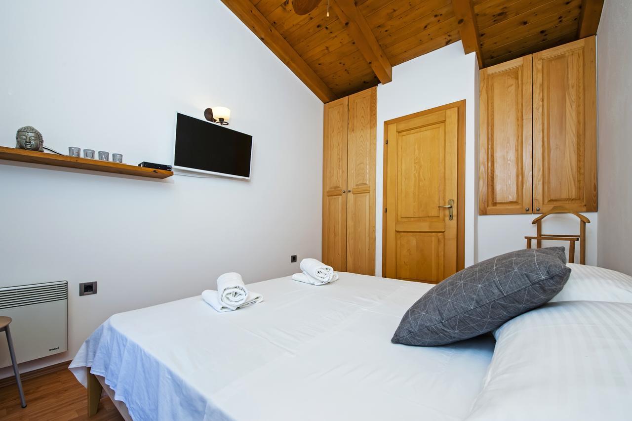 Monte With Jacuzzi Holiday home Rovinj