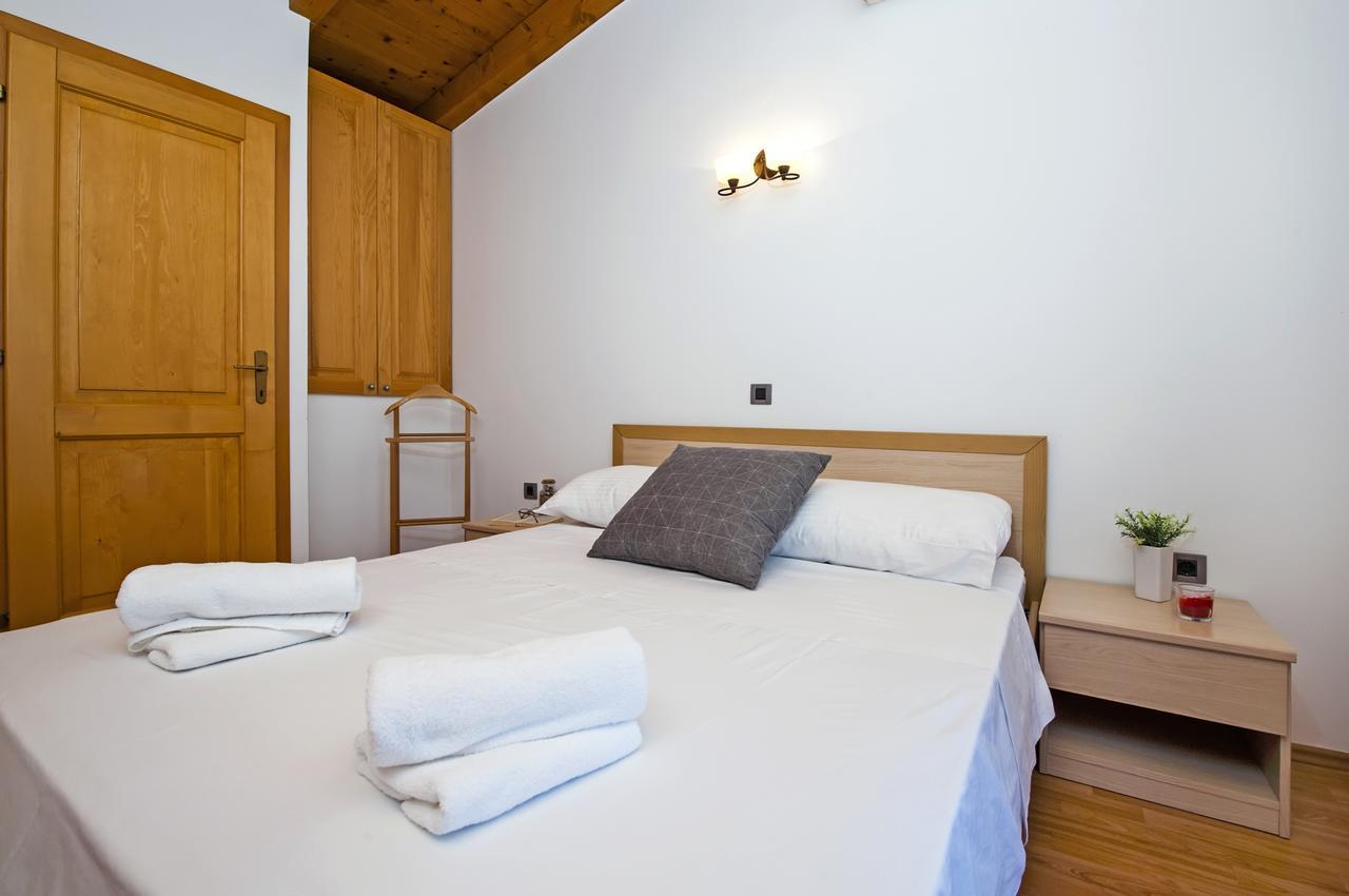 Monte With Jacuzzi Holiday home *